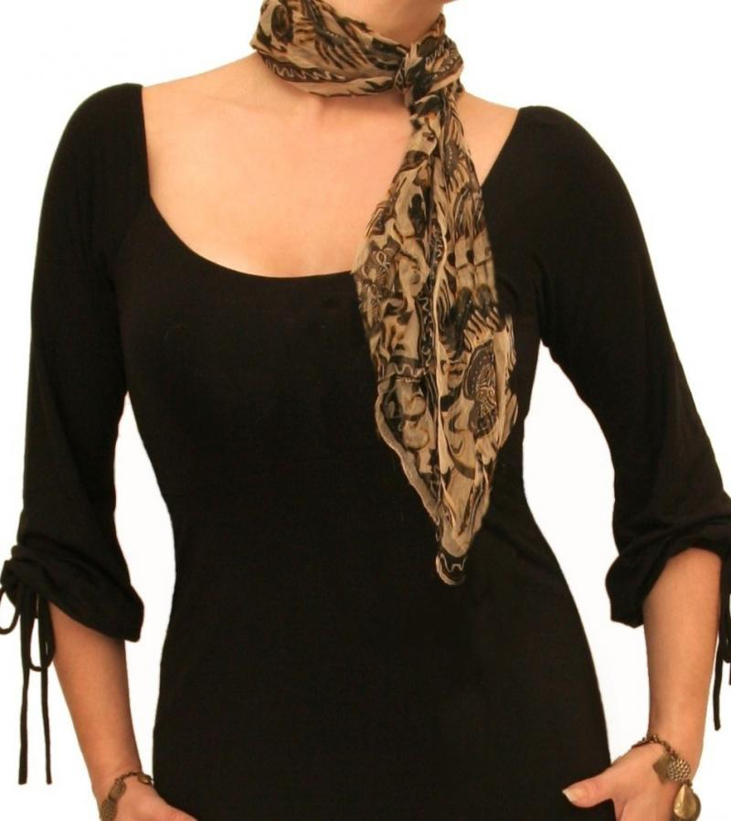 Black Scoop Neck Maxi Dress